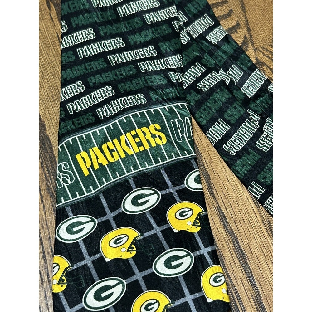 RM SPORT GREEN‎ BAY PACKERS BLACK GREEN SILK NECKTIE TIE